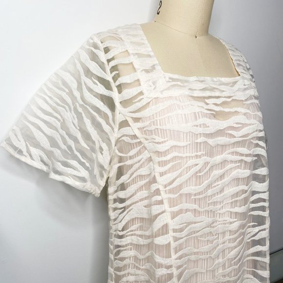 NWOT Urban Outfitters Fes Sheer Tie-Back Tiger Print Midi Dress / Swim Cover - Picture 3 of 7